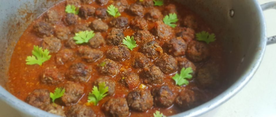 Boulettes à la sauce aux tomates sans concentré et allégée en huile