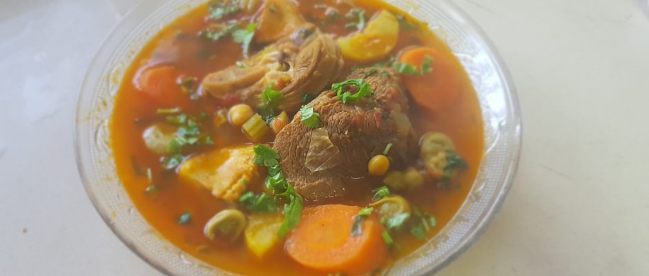Bouillon de couscous aux légumes à la façon israélienne