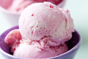 Crème glacée à la cerise avec seulement 3 ingrédients !