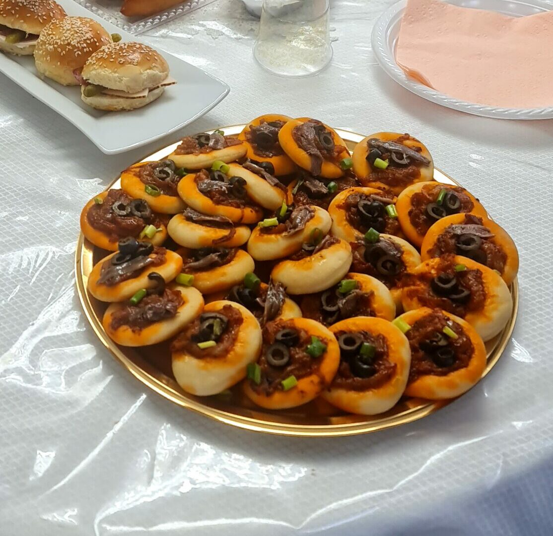 Pizzas aux oignons confits